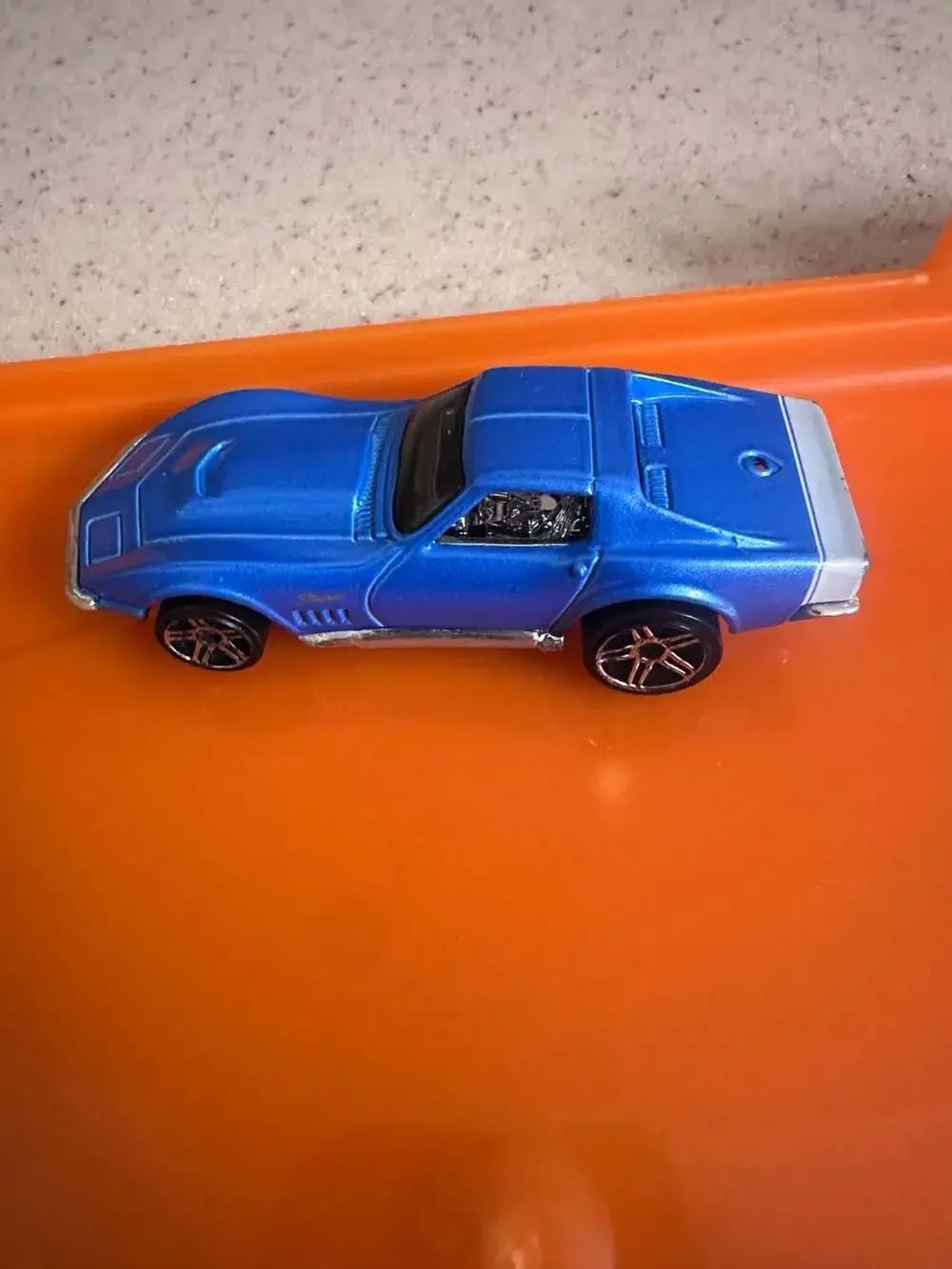Hot Wheels 2009 Dream Garage 69 Corvette ZL-1 Blue Diecast Toy Car